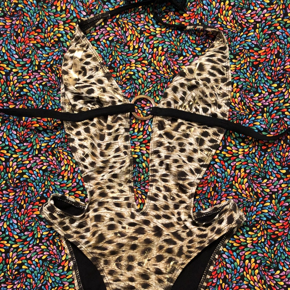 GUESS One Piece Swimsuit
